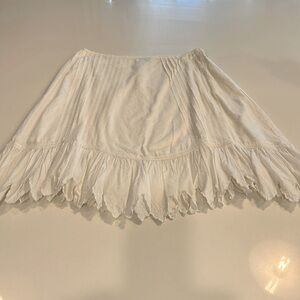 Anthropologie vintage knee length white skirt. Size 4-6